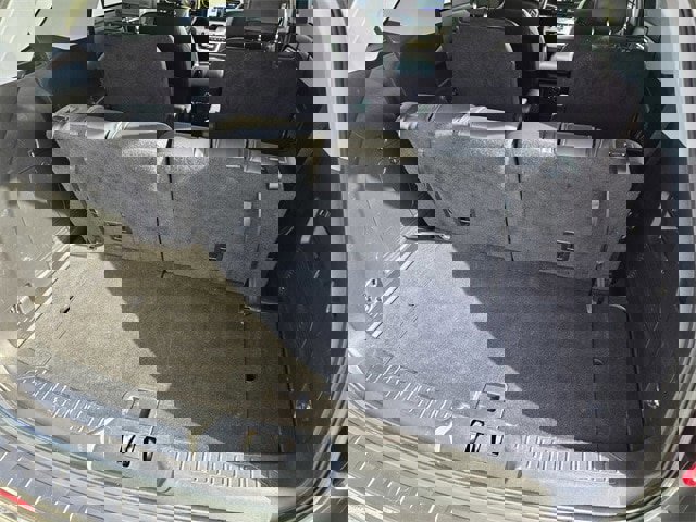 Certified 2022 Ford Explorer XLT w/ Equipment Group 202A image 10