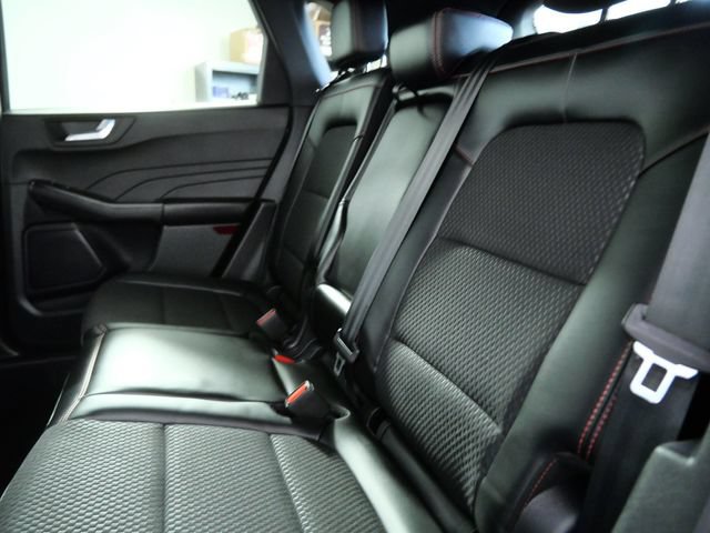 Certified 2025 Ford Escape ST-Line Select AWD/4WD image 11