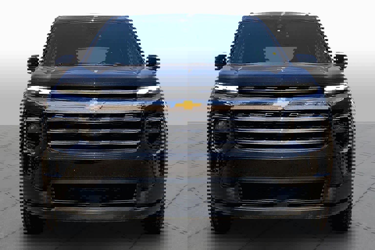 Used 2025 Chevrolet Traverse LT image 6