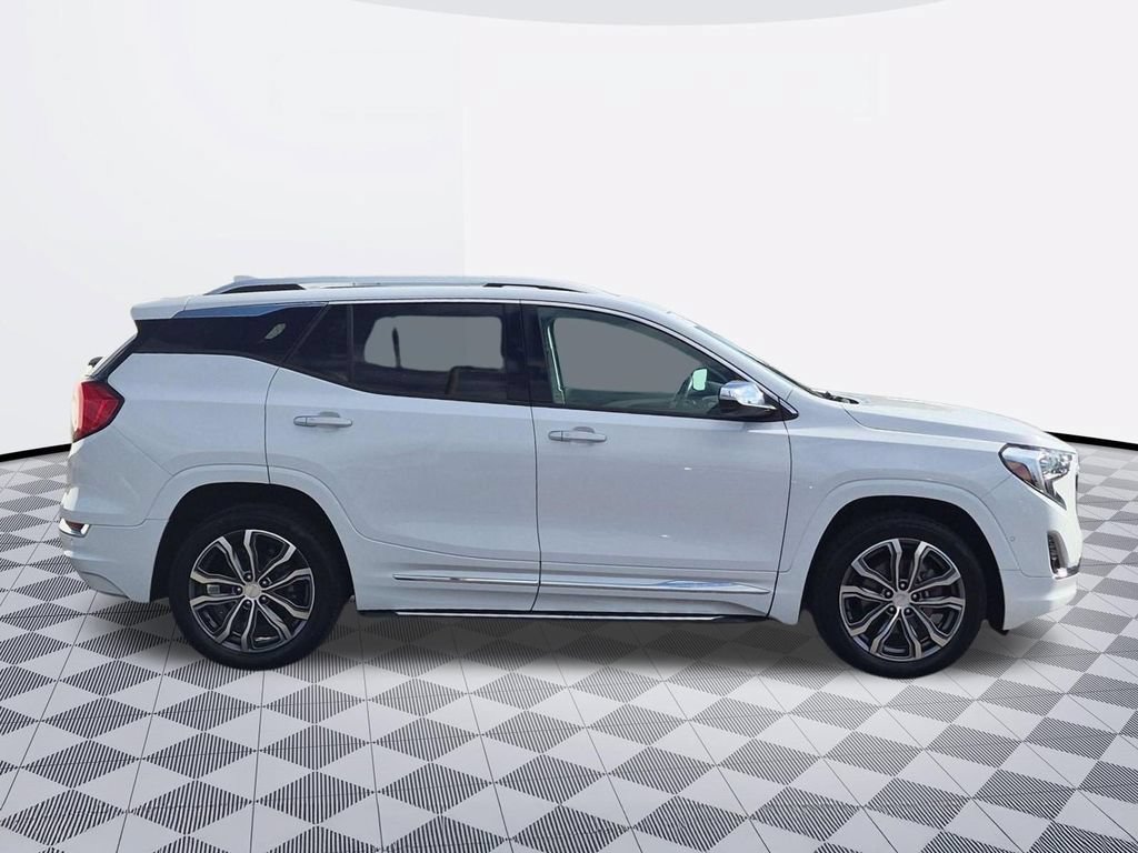 Used 2018 GMC Terrain Denali w/ Advanced Safety Package AWD/4WD image 7