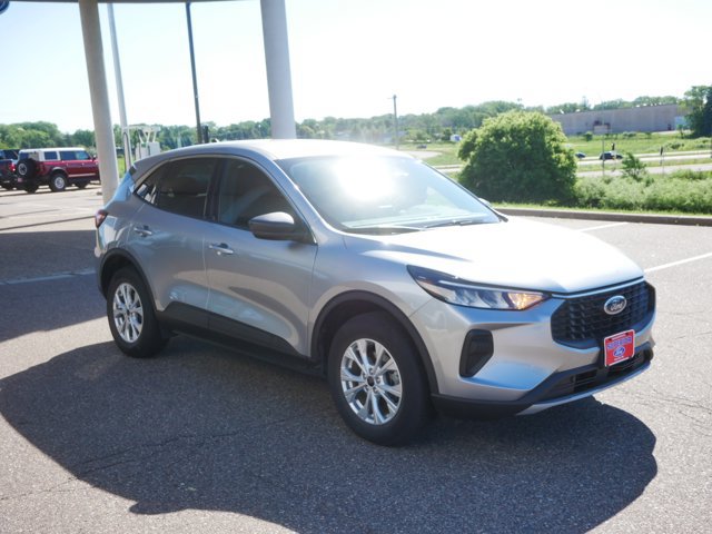 Certified 2024 Ford Escape Active AWD/4WD image 3