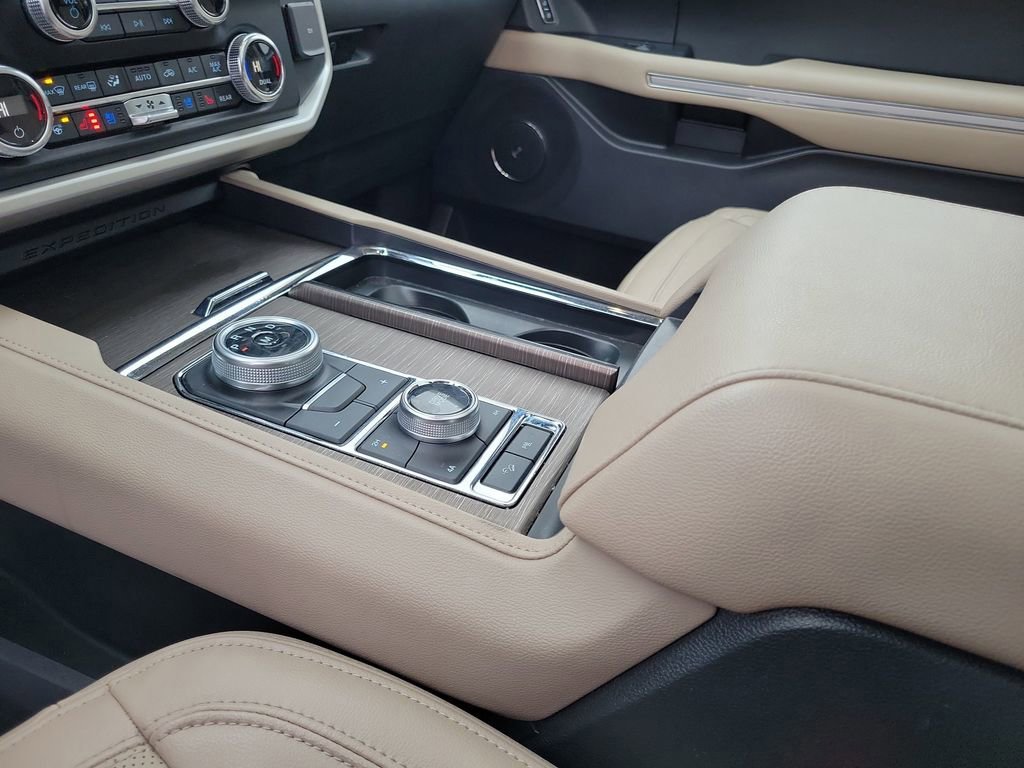 Certified 2024 Ford Expedition Max Limited image 29