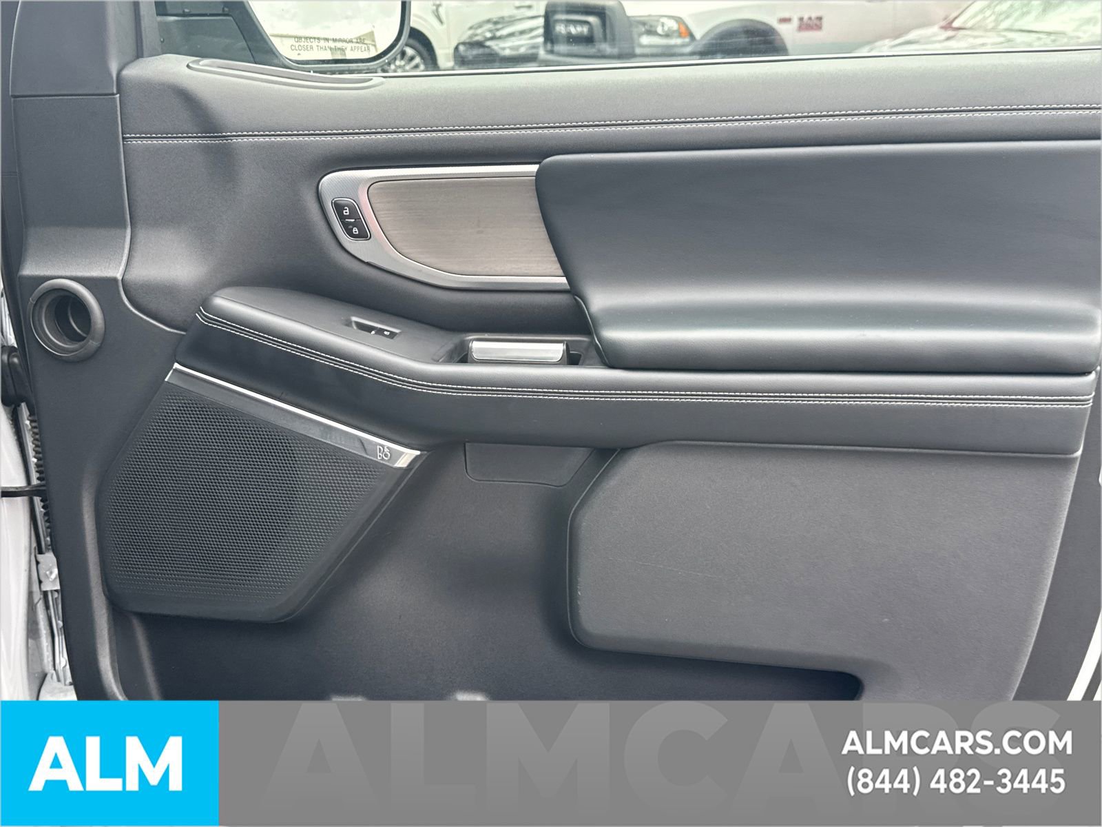 Certified 2025 Ford Expedition Platinum image 17