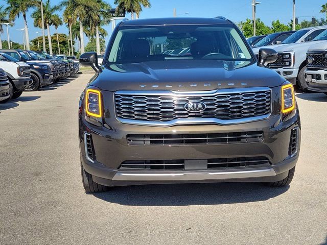 Used 2021 Kia Telluride EX w/ EX Premium Package FWD image 2