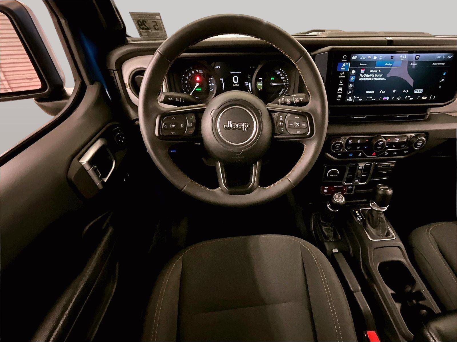 Used 2024 Jeep Wrangler Unlimited AWD/4WD image 5