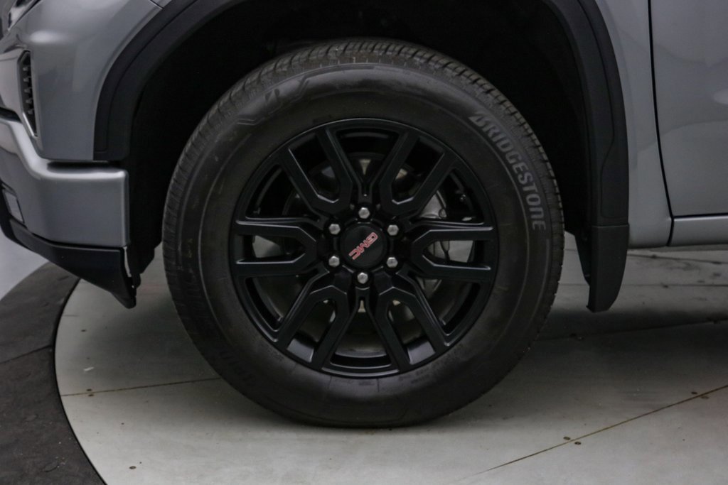 Used 2025 GMC Sierra 1500 Elevation image 11