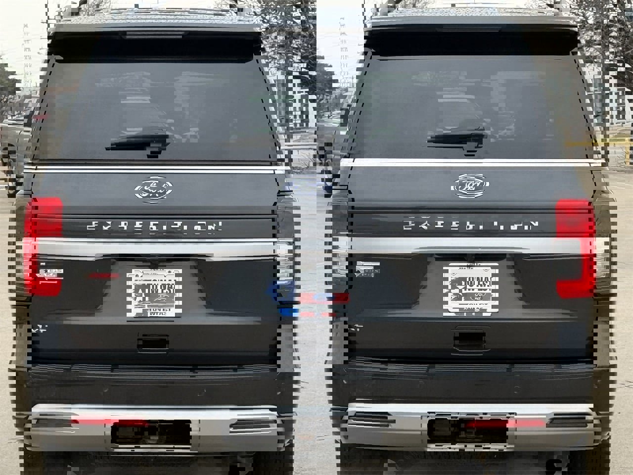 Certified 2022 Ford Expedition XLT image 5