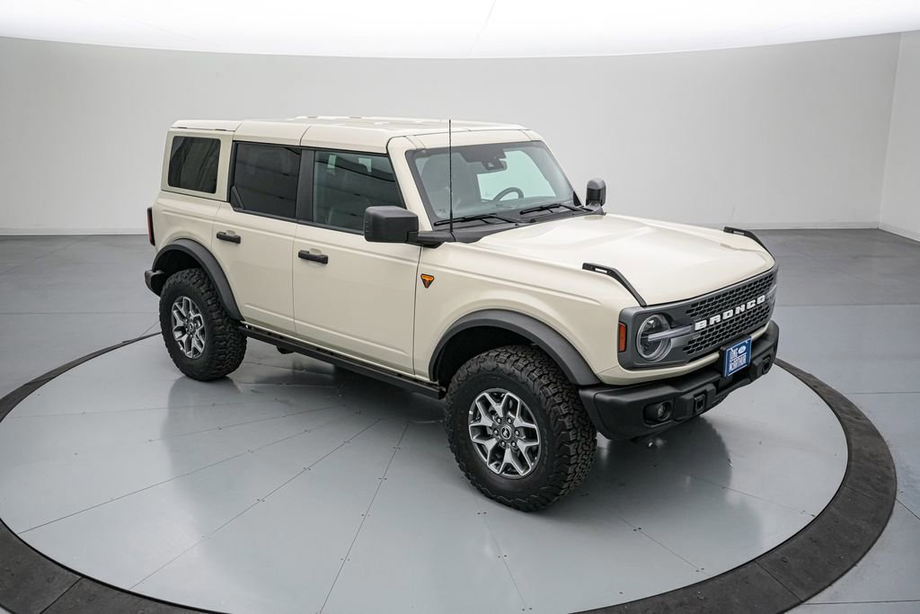 Certified 2025 Ford Bronco Badlands image 8