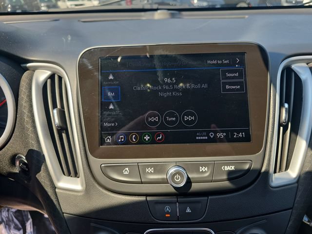 Used 2024 Chevrolet Malibu LT FWD image 16