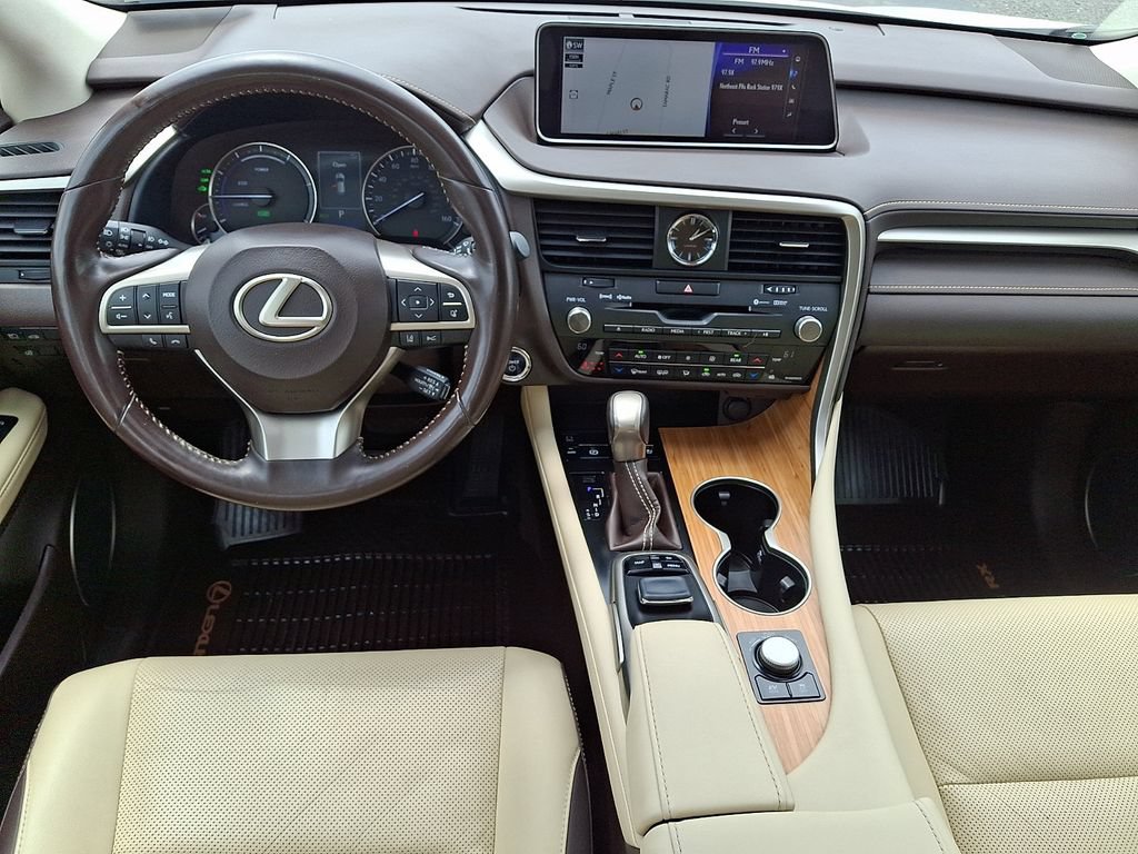Used 2018 Lexus RX 450hL Premium w/ Premium Package AWD/4WD image 11