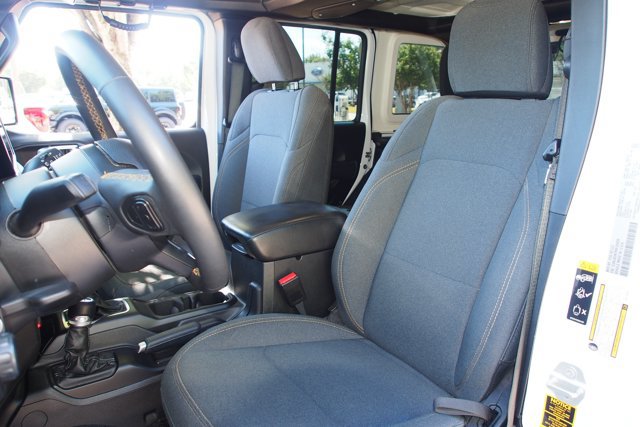 Used 2024 Jeep Wrangler Unlimited Sport AWD/4WD image 16