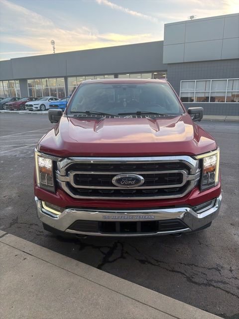 Certified 2022 Ford F150 XLT w/ Equipment Group 302A High image 4