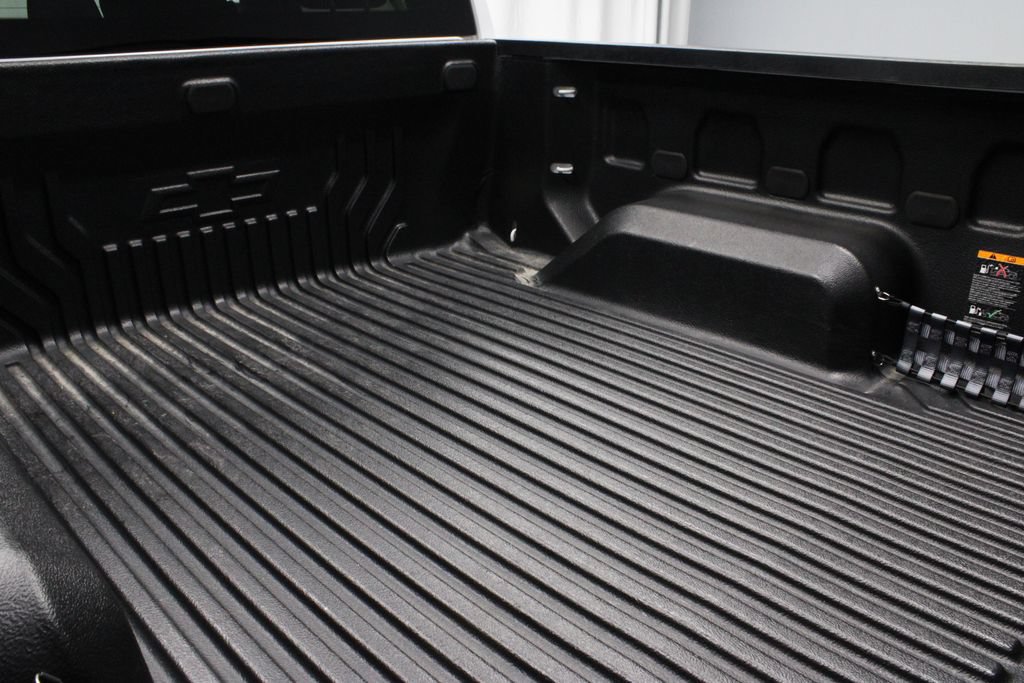 Used 2023 Chevrolet Silverado 1500 LT AWD/4WD image 13
