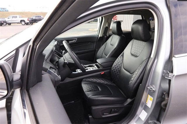 Certified 2024 Ford Edge Titanium image 9