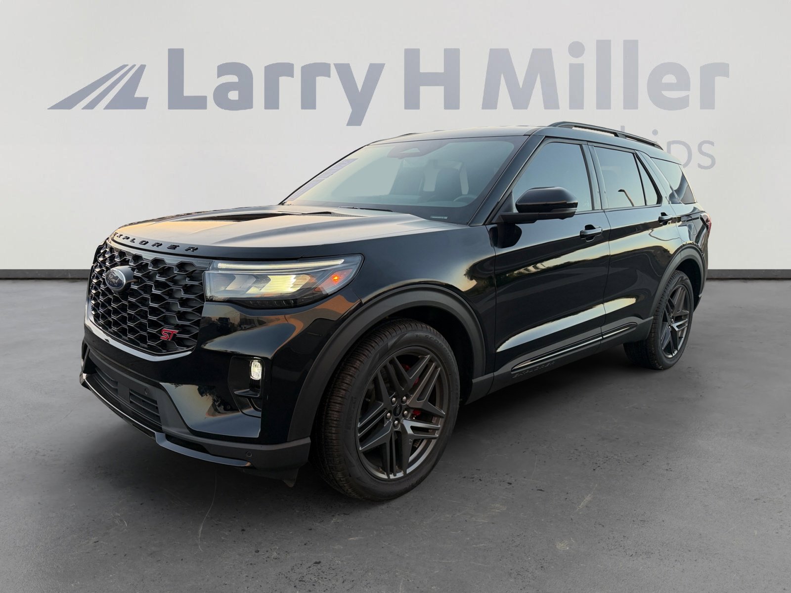 Certified 2025 Ford Explorer ST AWD/4WD video 1