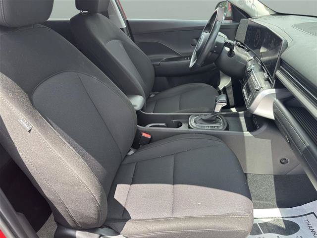 Used 2025 Hyundai Kona SEL AWD/4WD image 15