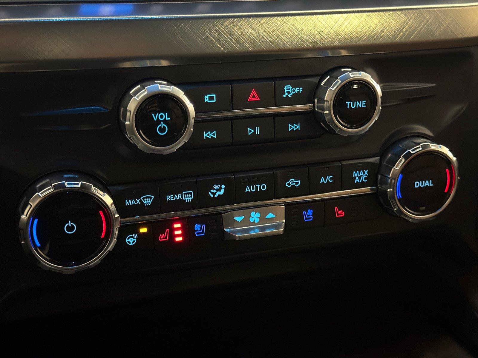 Certified 2025 Ford F250 King Ranch AWD/4WD image 27