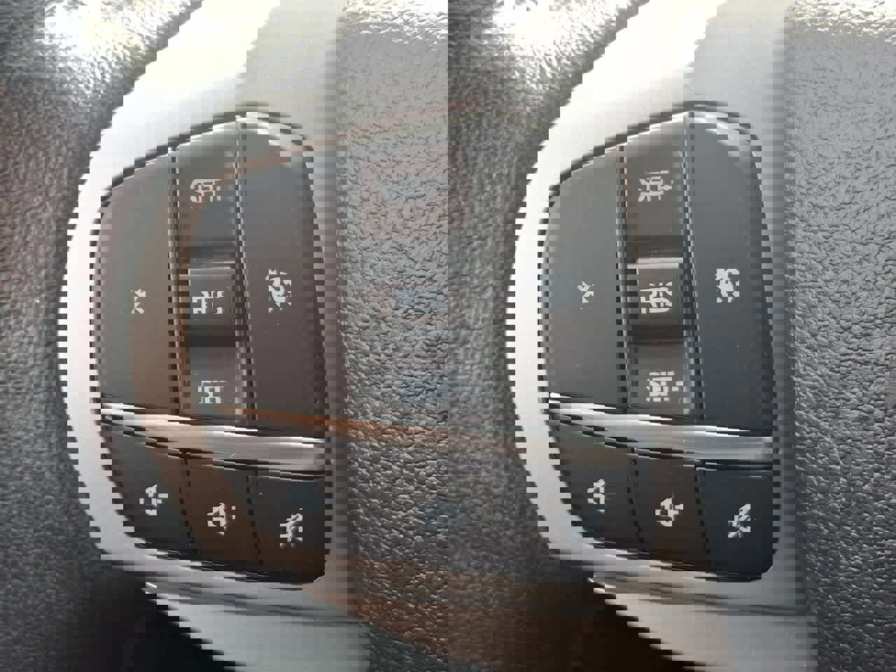 Certified 2024 Ford Explorer XLT image 23