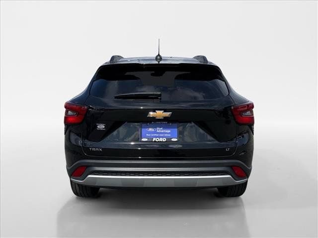 Used 2025 Chevrolet Trax LT image 5