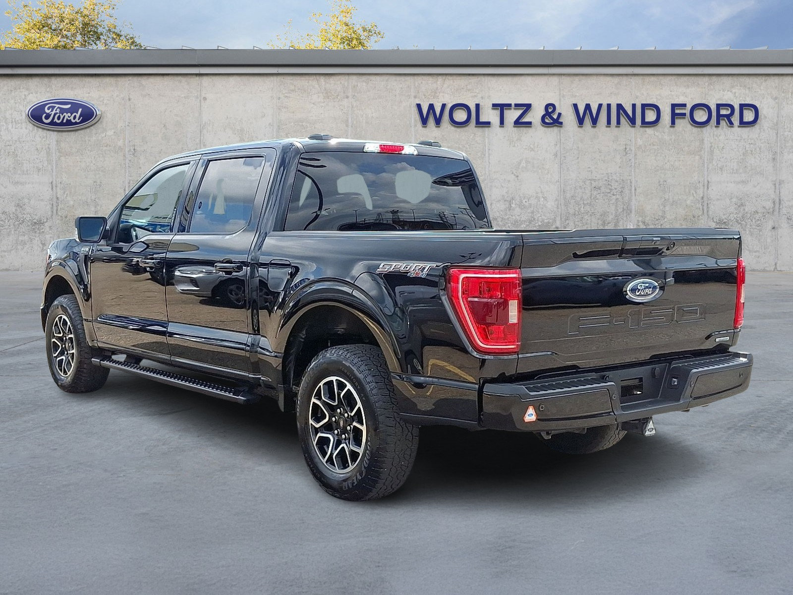 Certified 2022 Ford F150 XLT w/ Equipment Group 302A High AWD/4WD image 4