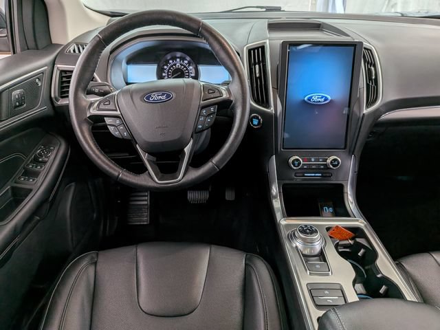 Certified 2022 Ford Edge Titanium w/ Equipment Group 301A AWD/4WD image 27