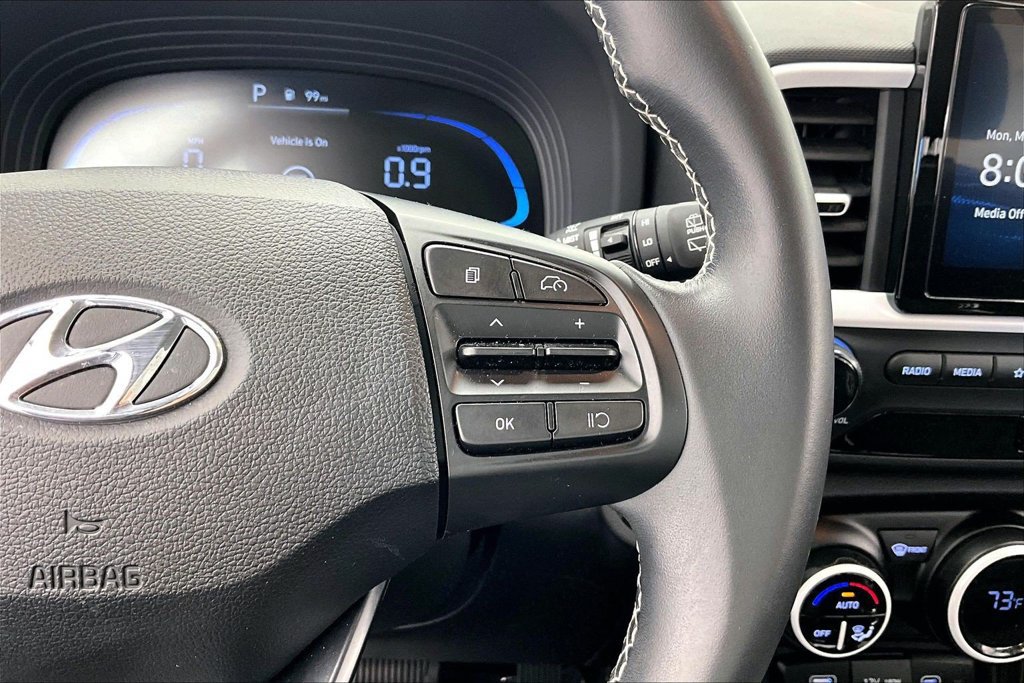 Used 2024 Hyundai Venue Limited FWD image 19
