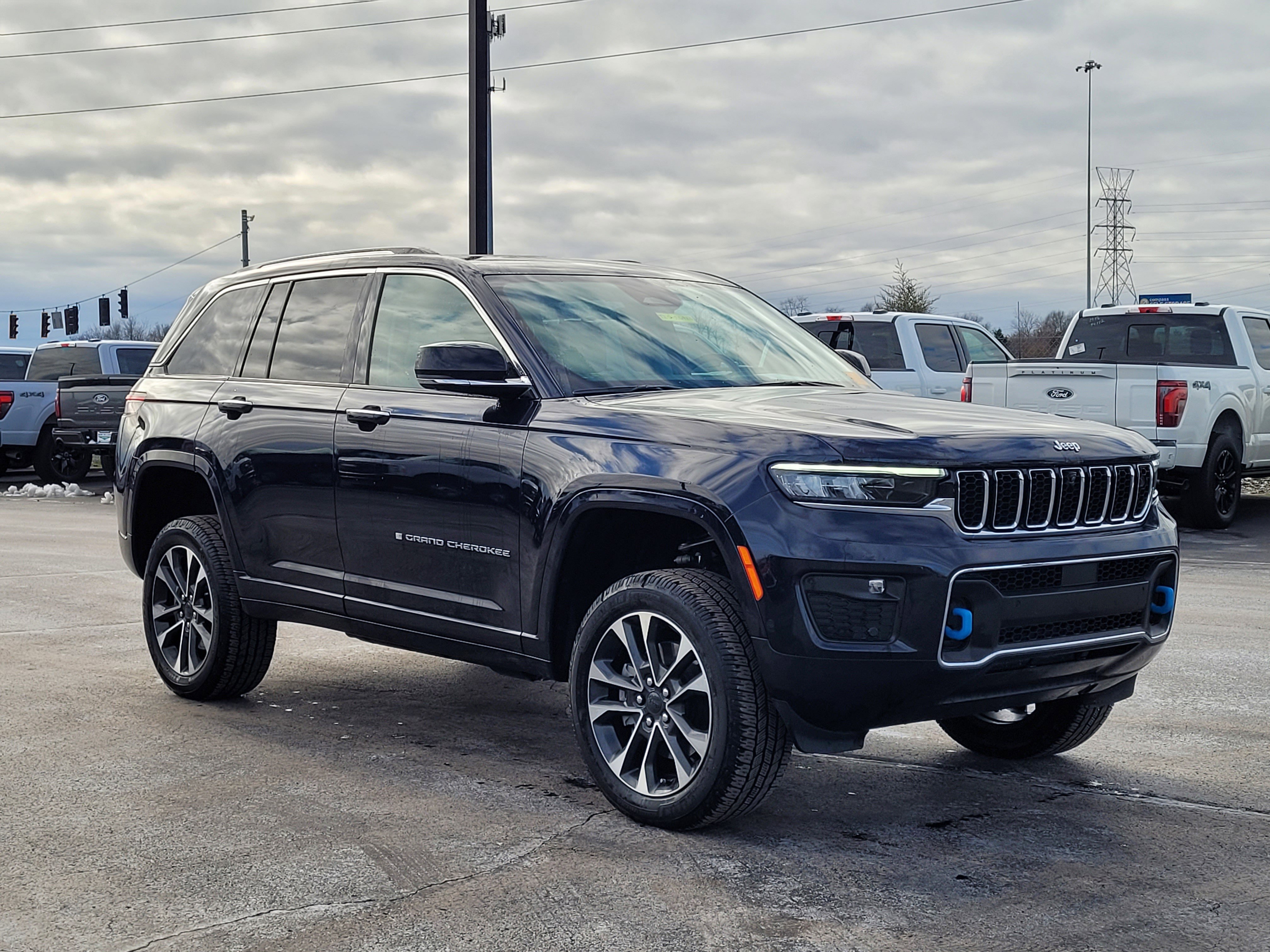 Used 2022 Jeep Grand Cherokee Overland w/ Advanced Protech Group III