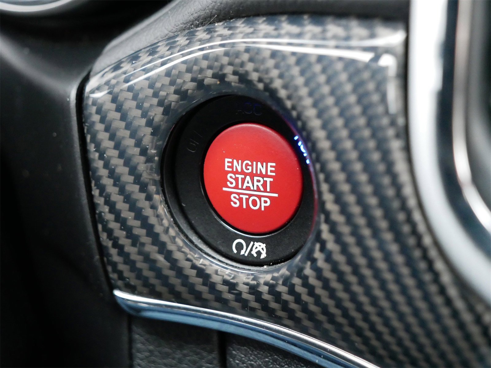 Used 2018 Jeep Grand Cherokee SRT image 30