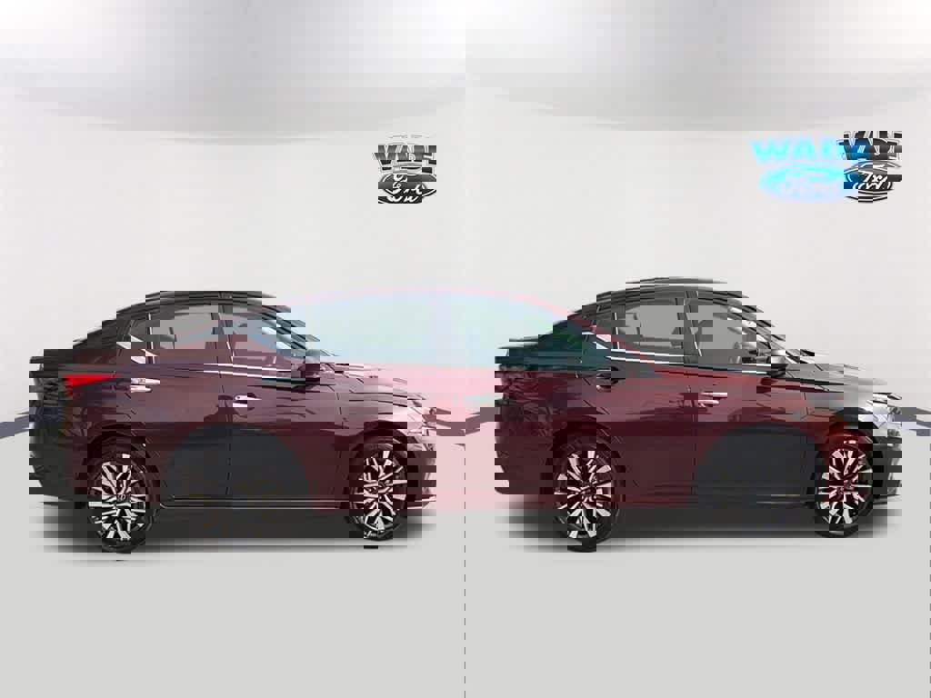 Used 2025 Nissan Altima 2.5 SV image 4