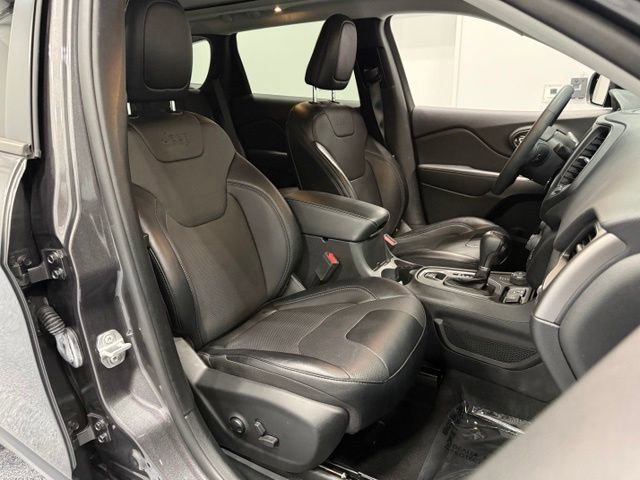 Used 2022 Jeep Cherokee Latitude Lux w/ Sun & Sound Group AWD/4WD image 38