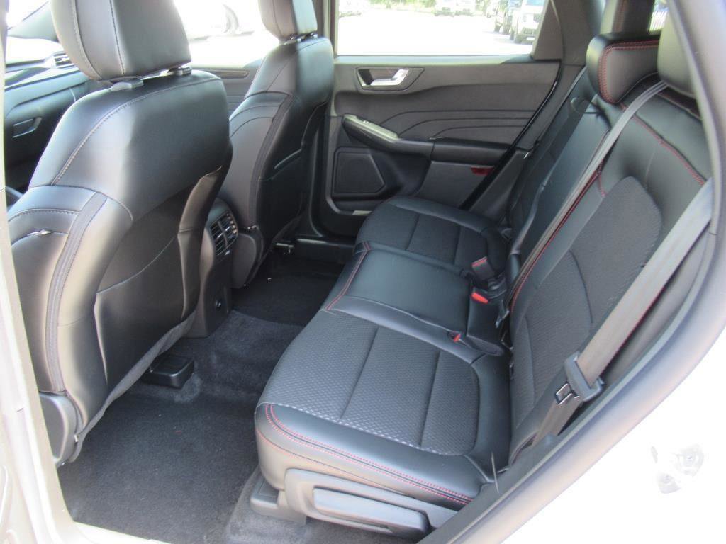Certified 2025 Ford Escape ST-Line image 26