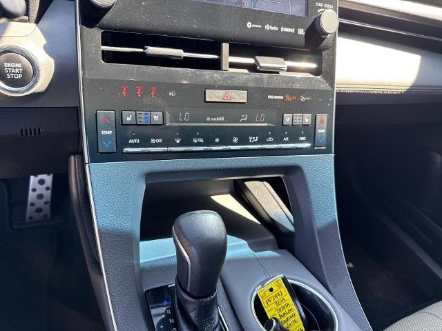 Used 2019 Toyota Avalon Touring w/ Advanced Safety Package FWD image 10