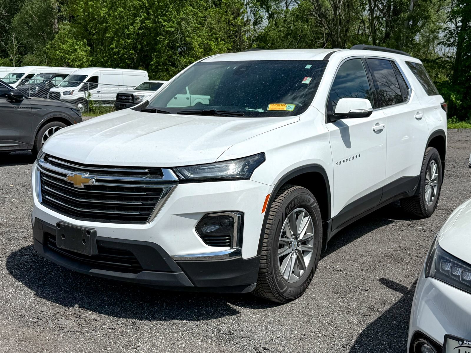 Used 2023 Chevrolet Traverse LT AWD/4WD image 3
