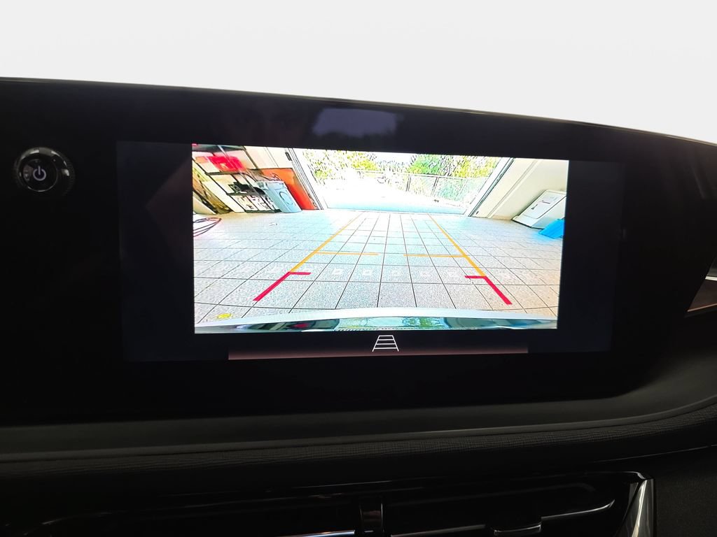 Used 2024 Buick Envista Sport Touring w/ Convenience I Package FWD image 20