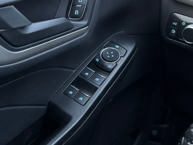 Certified 2022 Ford Escape SE w/ SE Sport Appearance Package image 36