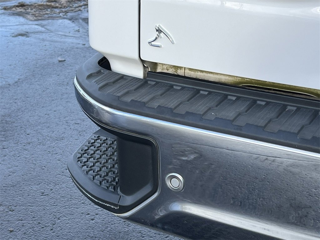 Used 2019 GMC Sierra 1500 2WD Crew Cab w/ 1SA Driver Alert Package I image 10