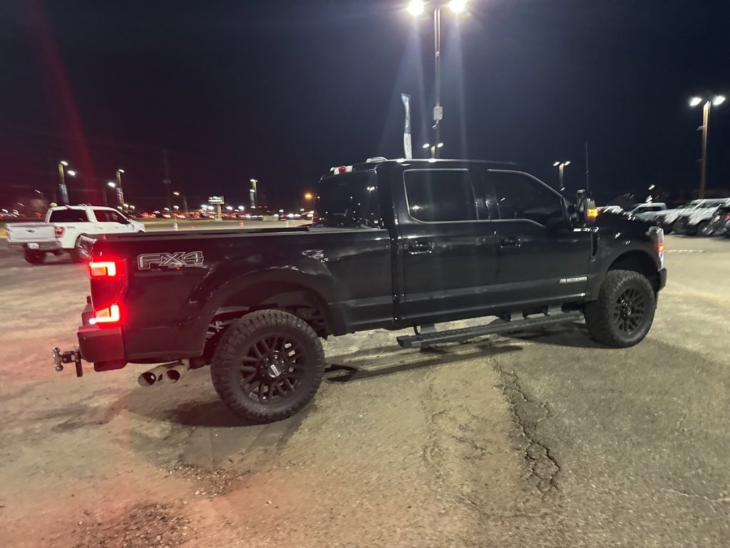 Certified 2022 Ford F250 Lariat w/ Black Appearance Package image 14