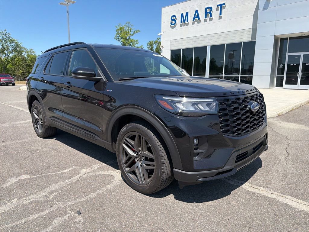 Certified 2025 Ford Explorer ST-Line w/ ST-Line Street Pack AWD/4WD image 2