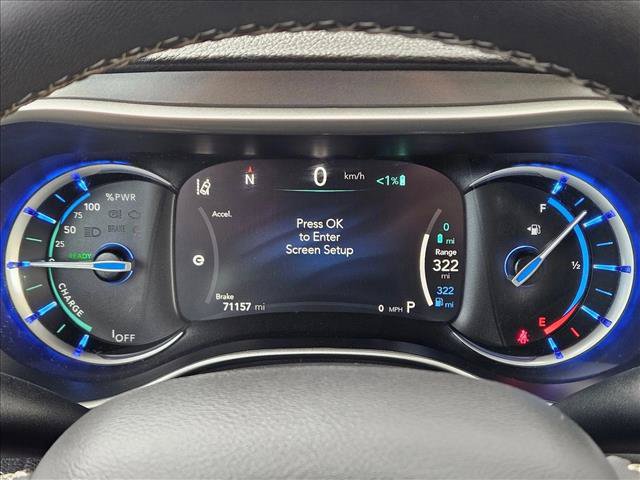 Used 2023 Chrysler Pacifica Touring-L FWD image 11