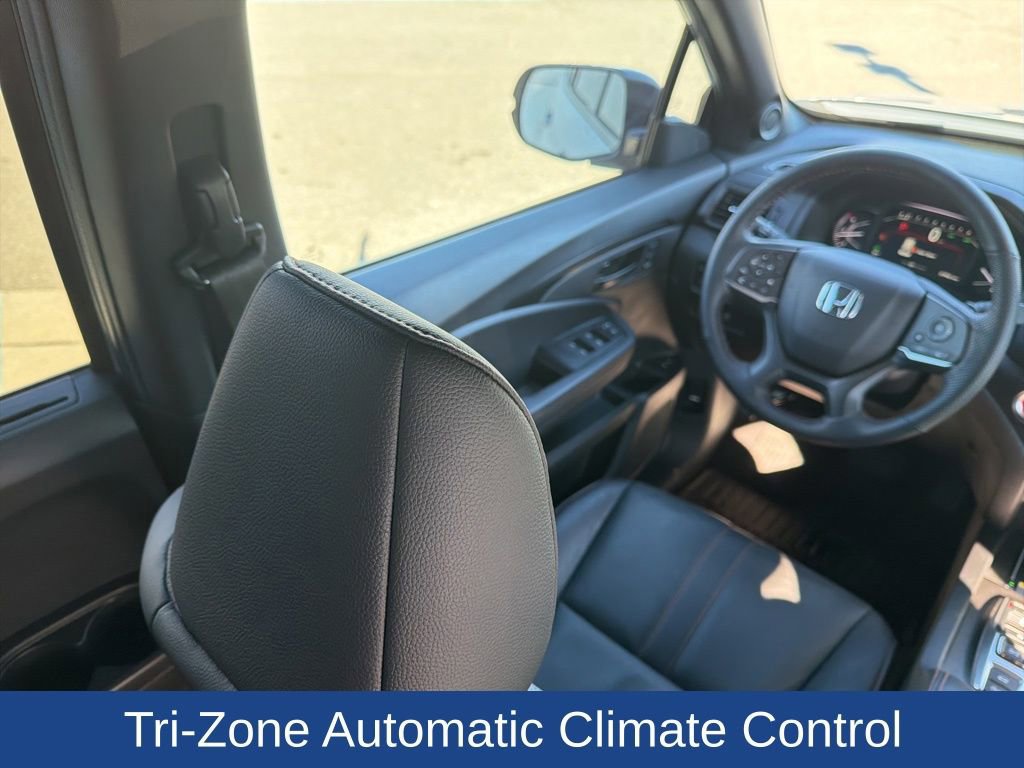 Used 2025 Honda Passport TrailSport image 17