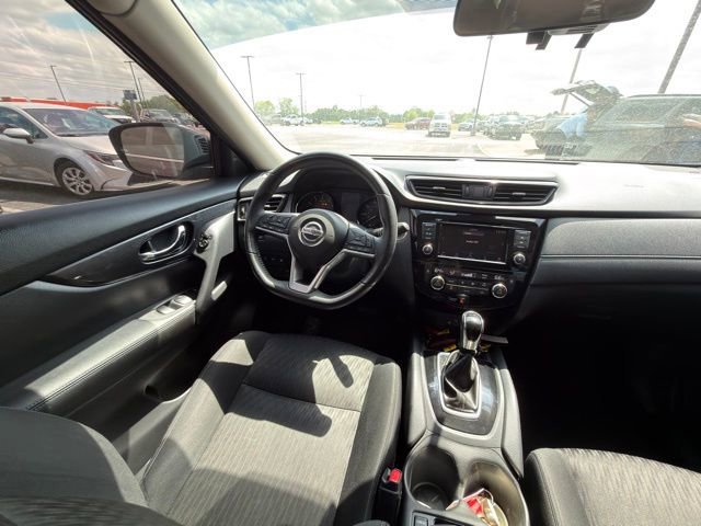 Used 2019 Nissan Rogue SV FWD image 16