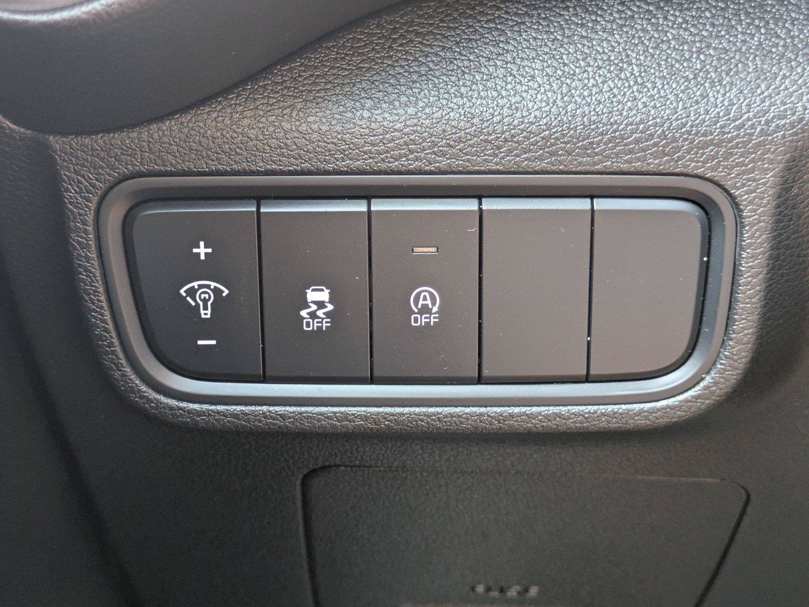 Used 2024 Kia Soul LX w/ Option Group 015 FWD image 22