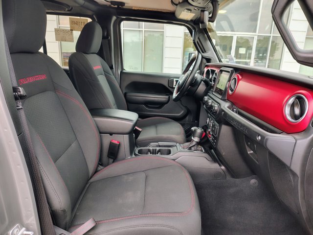 Used 2023 Jeep Wrangler Unlimited Rubicon w/ Cold Weather Group AWD/4WD image 15