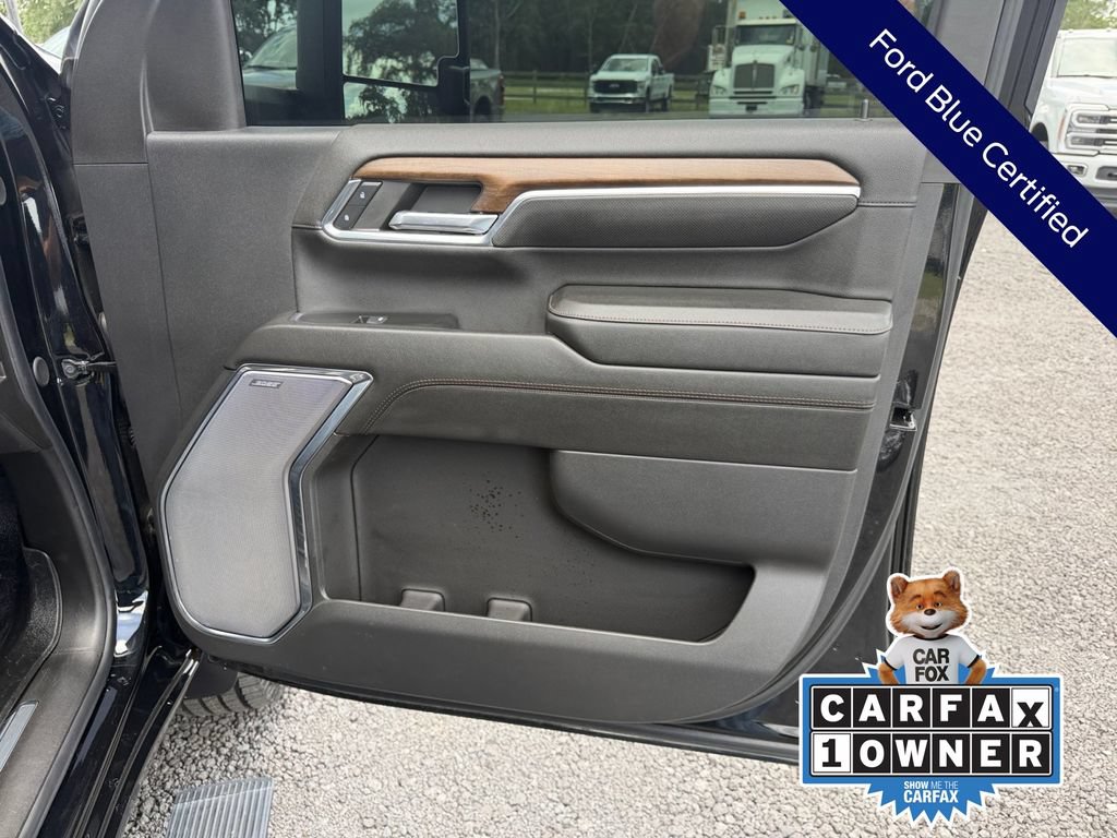 Used 2024 Chevrolet Silverado 2500 High Country w/ Technology Package AWD/4WD image 24