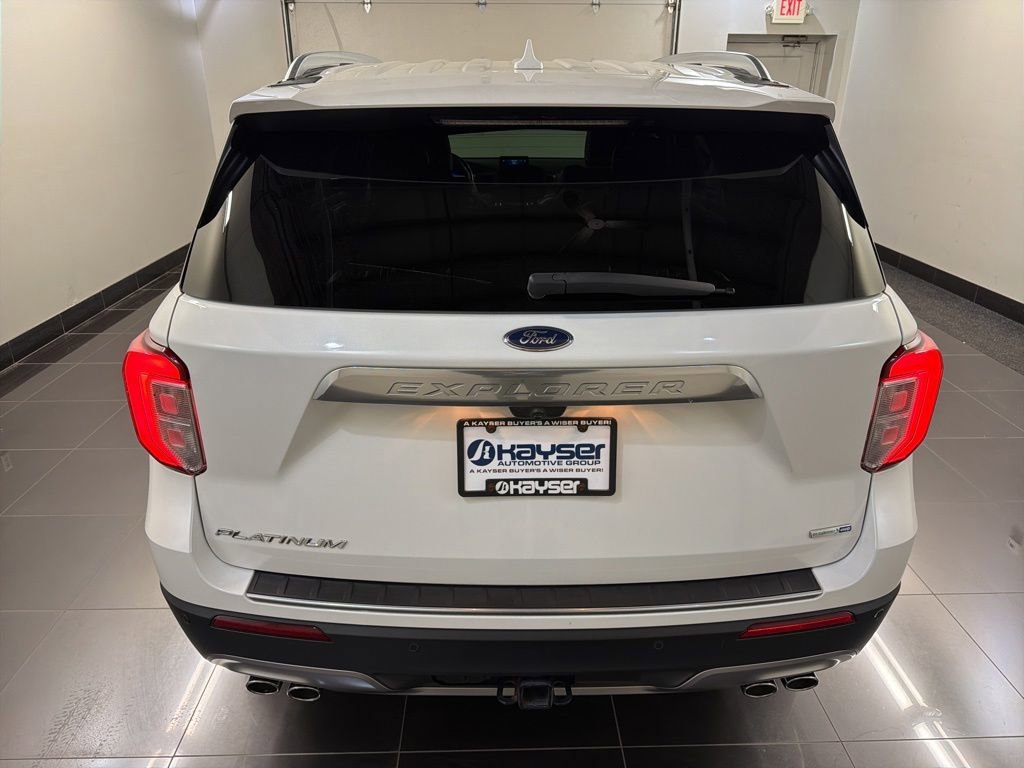 Certified 2020 Ford Explorer Platinum w/ Premium Technology Package AWD/4WD image 5