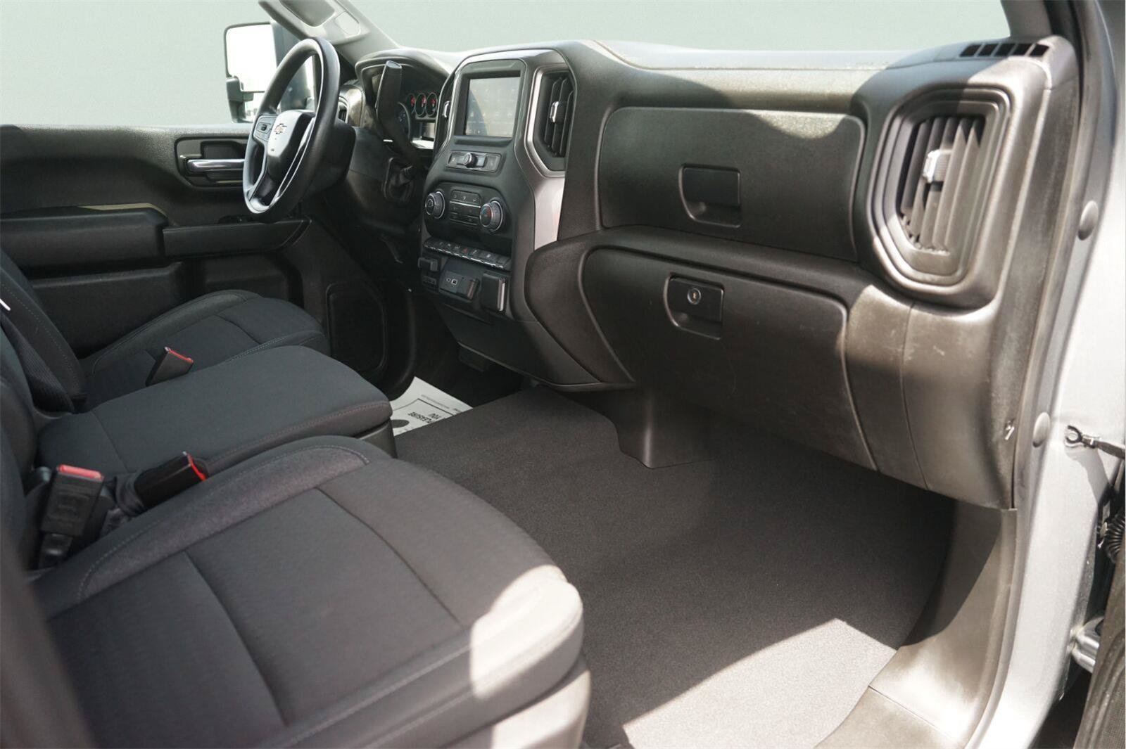Used 2024 Chevrolet Silverado 2500 Custom w/ Custom Value Package AWD/4WD image 17