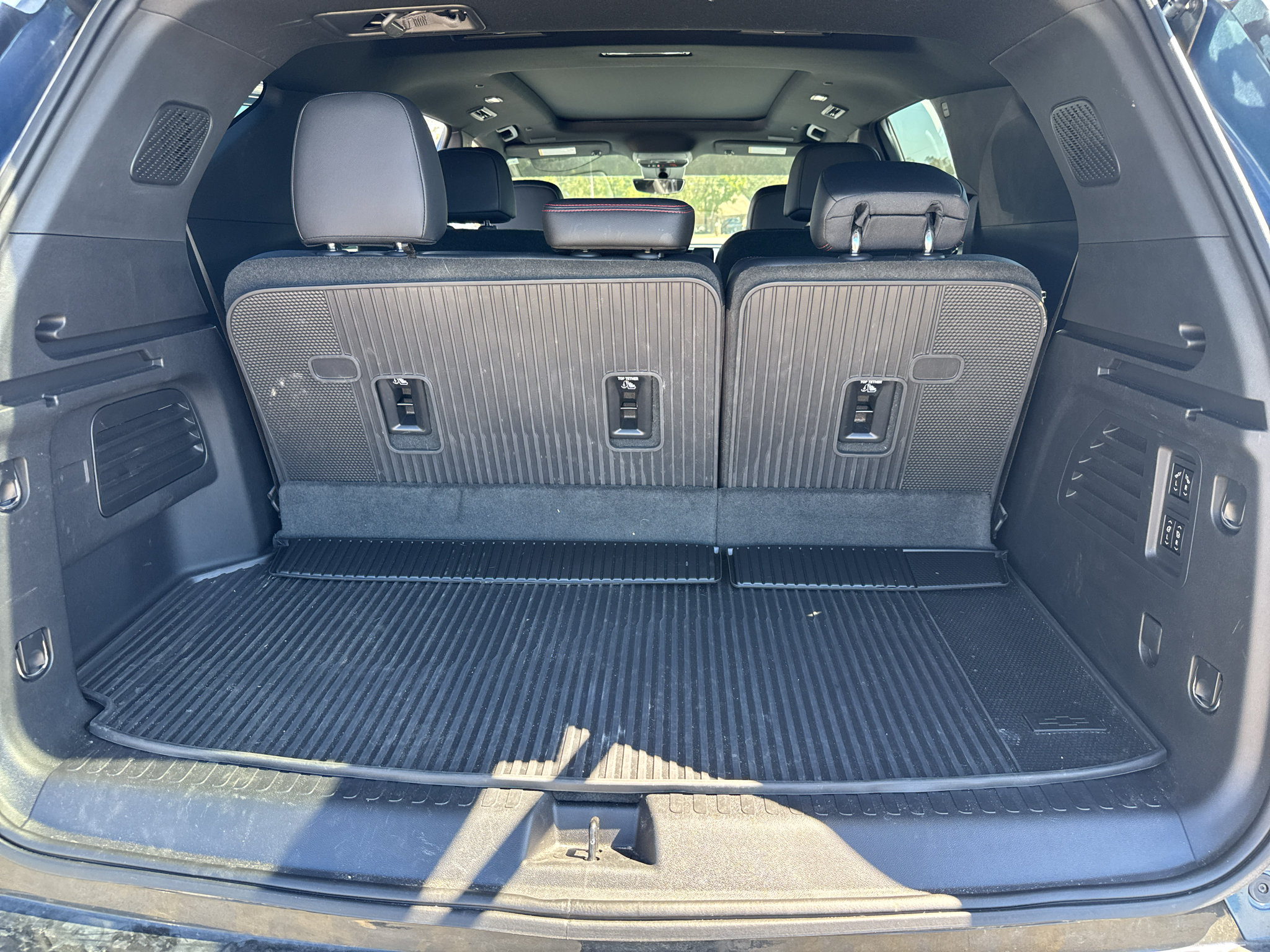 Used 2026 Chevrolet Traverse RS FWD image 21