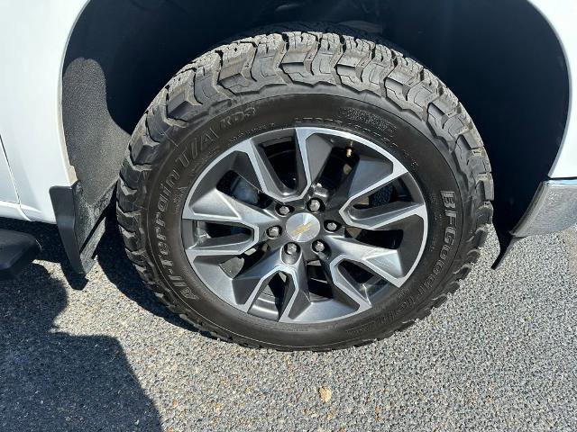 Used 2022 Chevrolet Silverado 1500 LT w/ Z71 Off-Road Package image 25