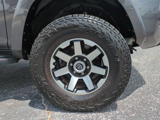 Used 2022 Toyota 4Runner TRD Off-Road Premium AWD/4WD image 11