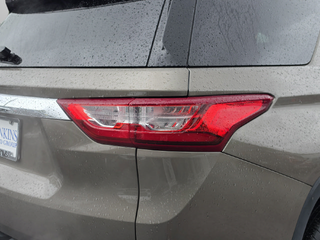Used 2020 Chevrolet Traverse LT w/ LPO, Floor Liner Package FWD image 47